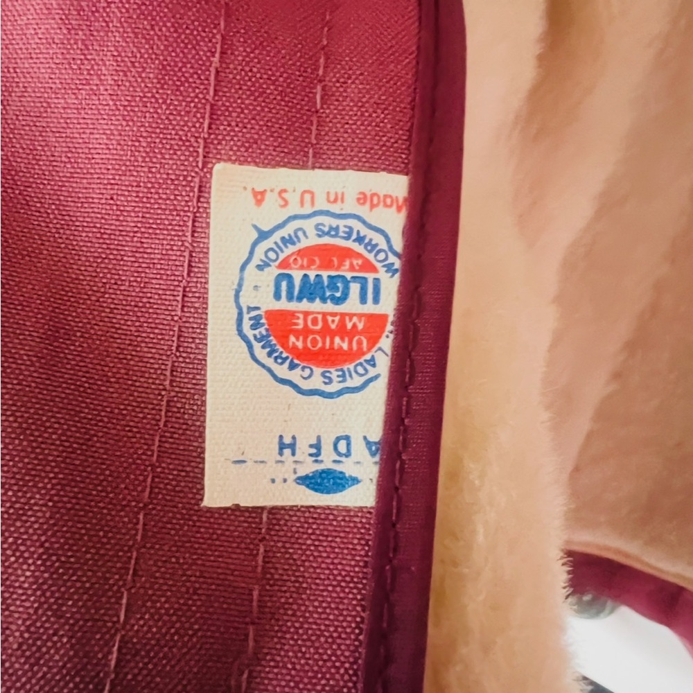 vintage Misty Harbor rain or trench coat,  burgundy color size 6 petite NWT - Picture 6 of 10